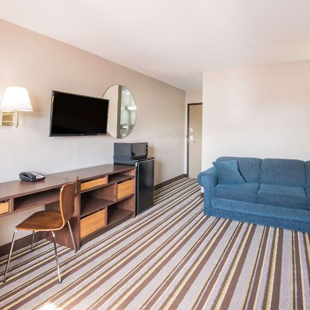 Super 8 By Wyndham Nevada Hotel Luaran gambar