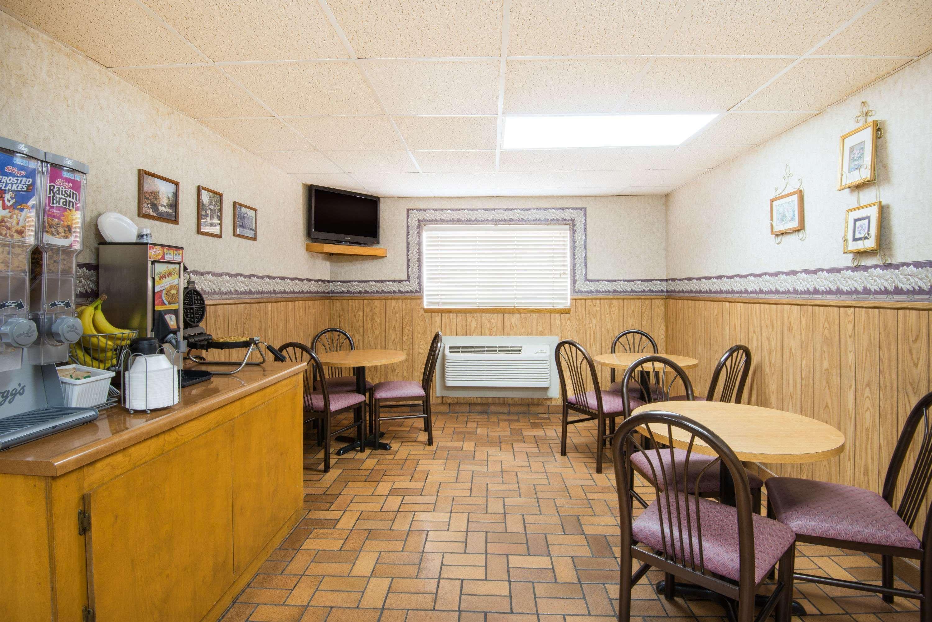 Super 8 By Wyndham Nevada Hotel Luaran gambar